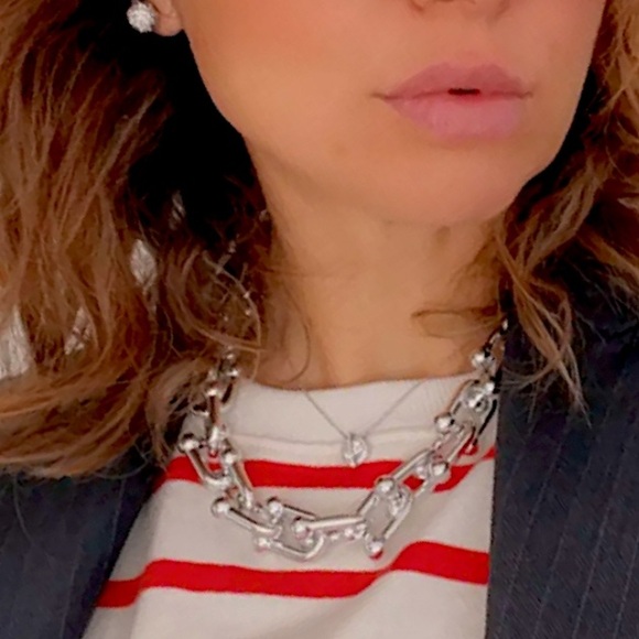 Silver U Link Exaggerated Necklace - Picture 2 of 5